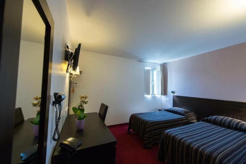 Grand Hotel Senia Orly Luaran gambar